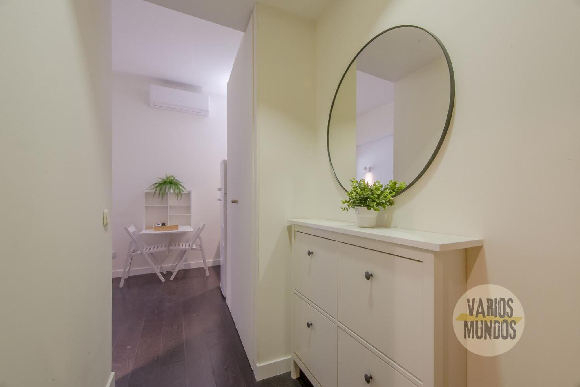Confortable Apt Para 3 Pax A 1 Min De Gran Via Madrid Exterior photo